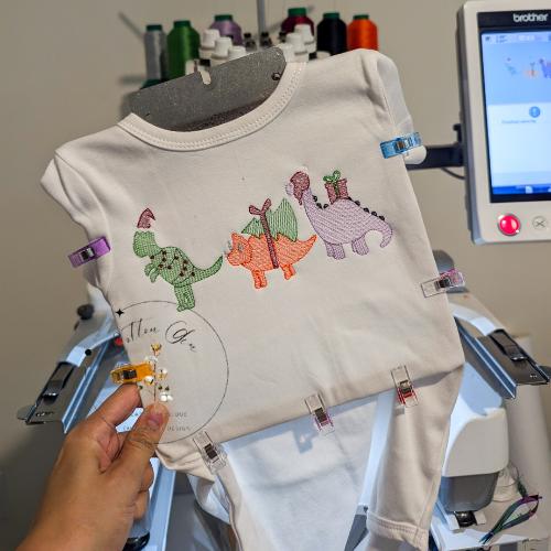 Christmas Dinosaurs with Presents by CGD sketch fill, light fill, quick stitch embroidery machine design download file 4x4, 5x7, 6x10, 8x8